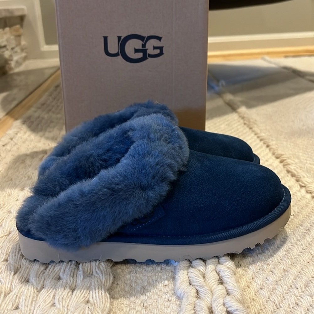 UGG Cluggette Size 6 Ocean